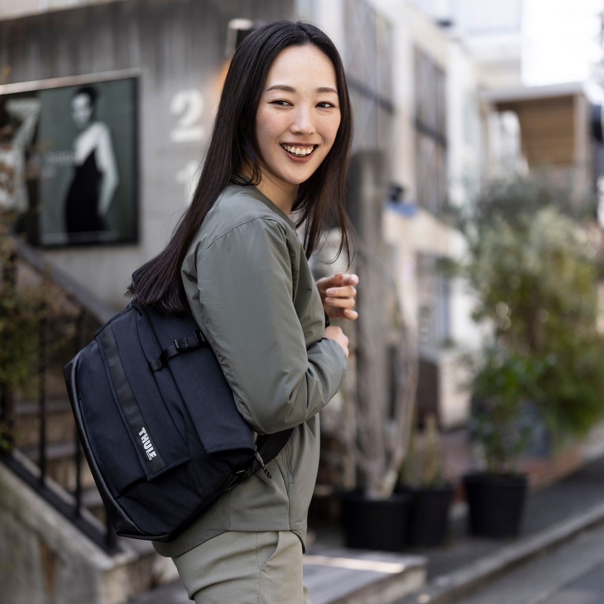 1415247 Paramount Crossbody 14L, Black - Image 5