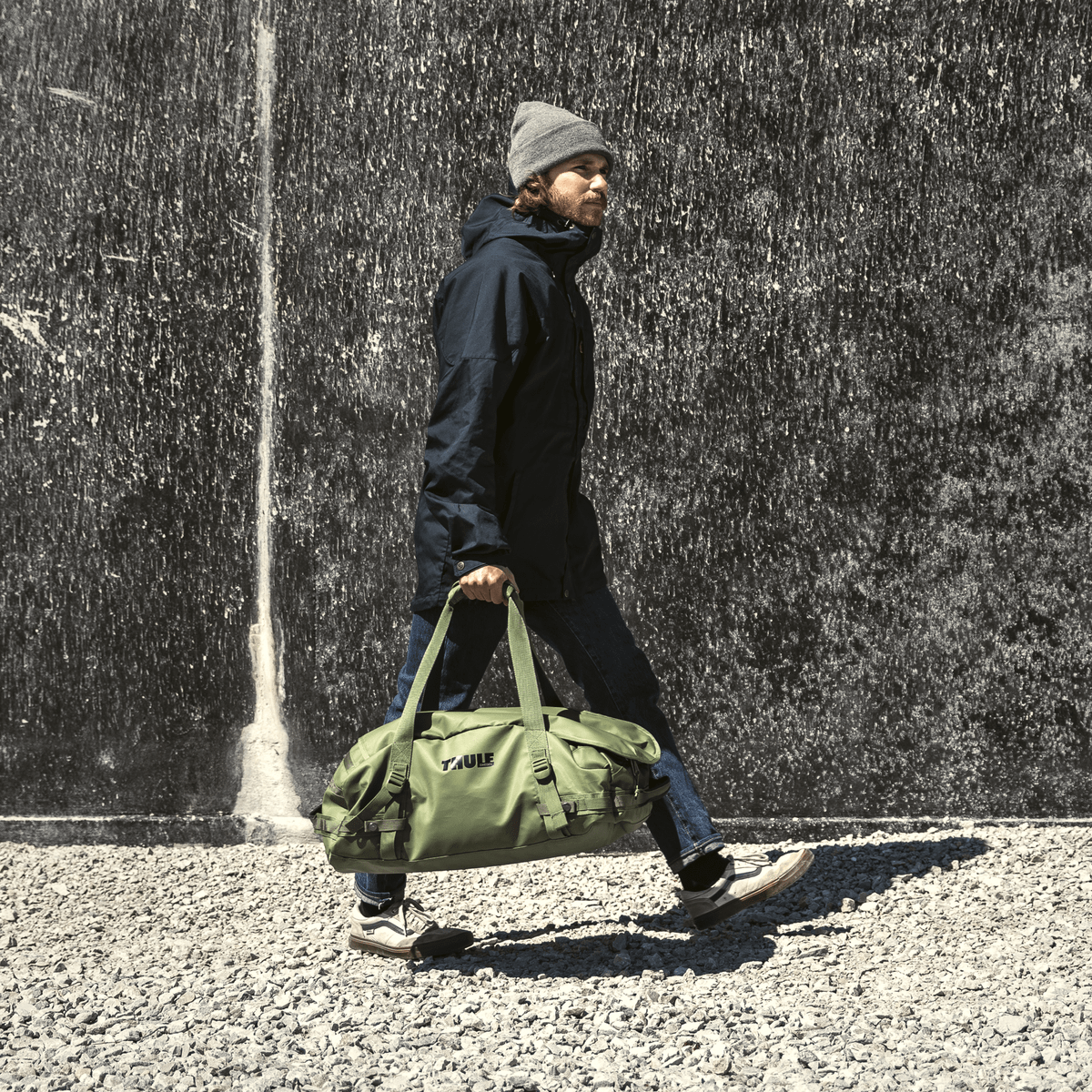 1430284 Chasm Duffel 40L - Olivine - Image 4