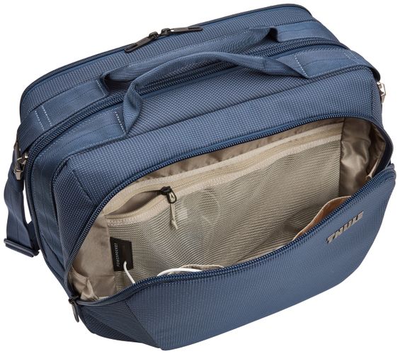 73895-thule-crossover-2-boarding-bag-dress-blue-5 Crossover 2 Boarding Bag, Dress Blue - Image 5